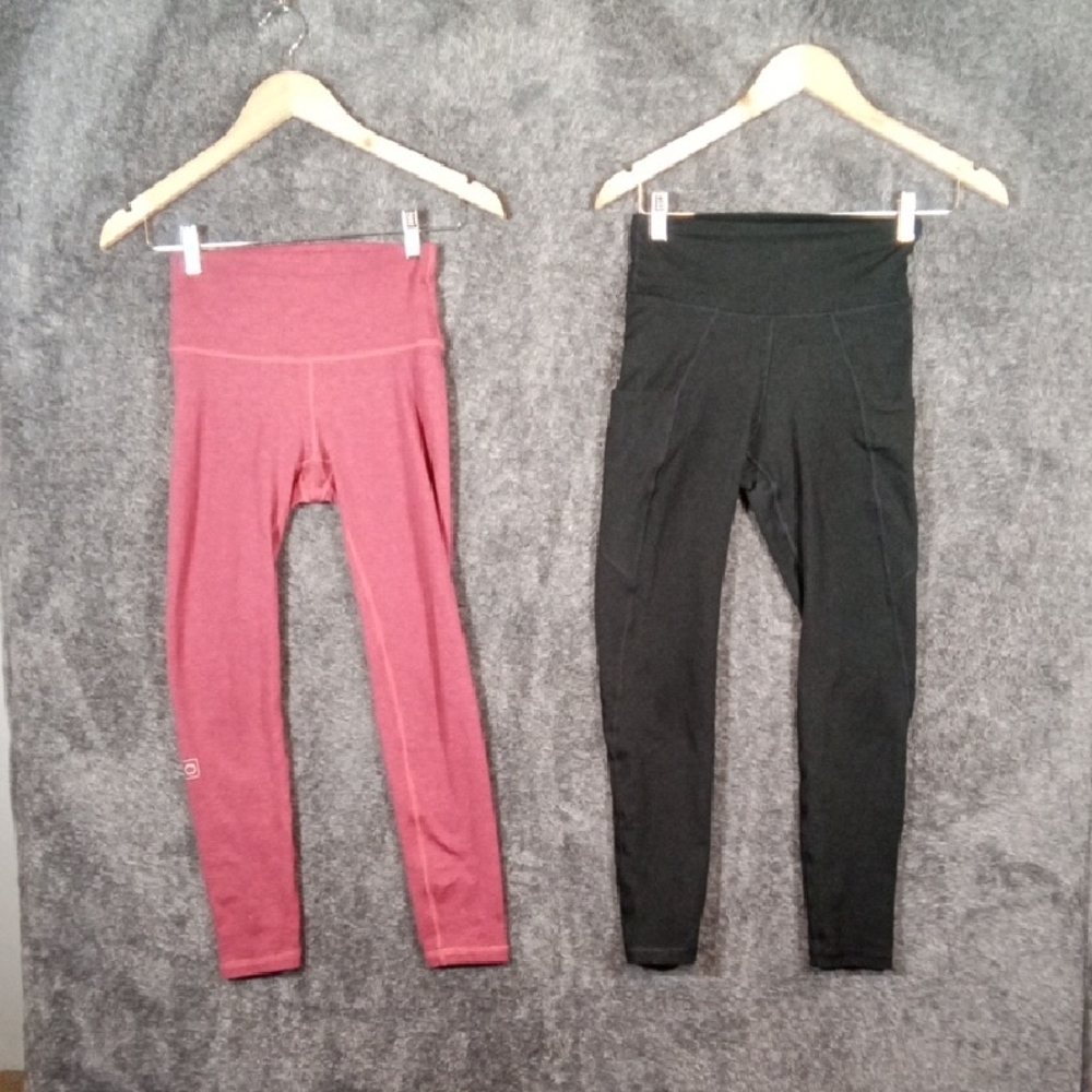 Fleo Set Of Two Leggings Womens Gym Running Workout Size Xs